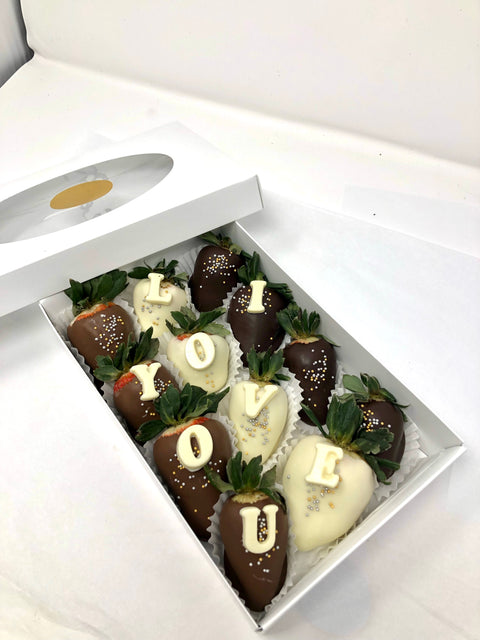 Boîte de fraises lettres en chocolat