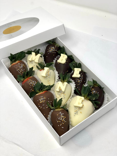 Boîte de fraises lettres en chocolat